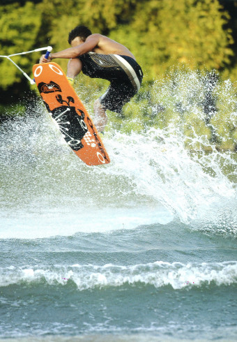 WAKE AND SKI - PIERRE ATRUZ 2